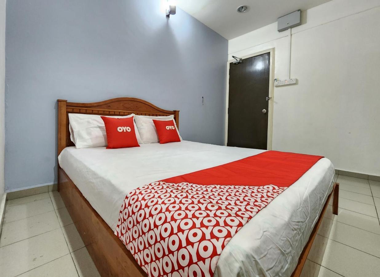 Oyo 90743 Hotel Ban Cheong Kangar Exterior foto