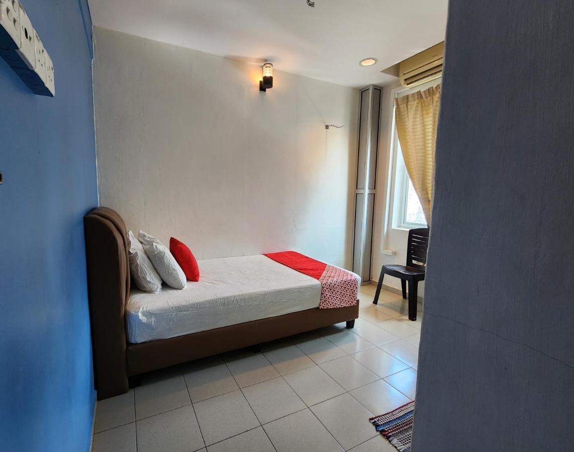 Oyo 90743 Hotel Ban Cheong Kangar Exterior foto