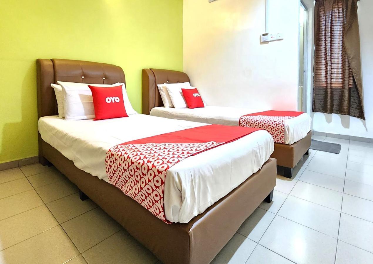 Oyo 90743 Hotel Ban Cheong Kangar Exterior foto